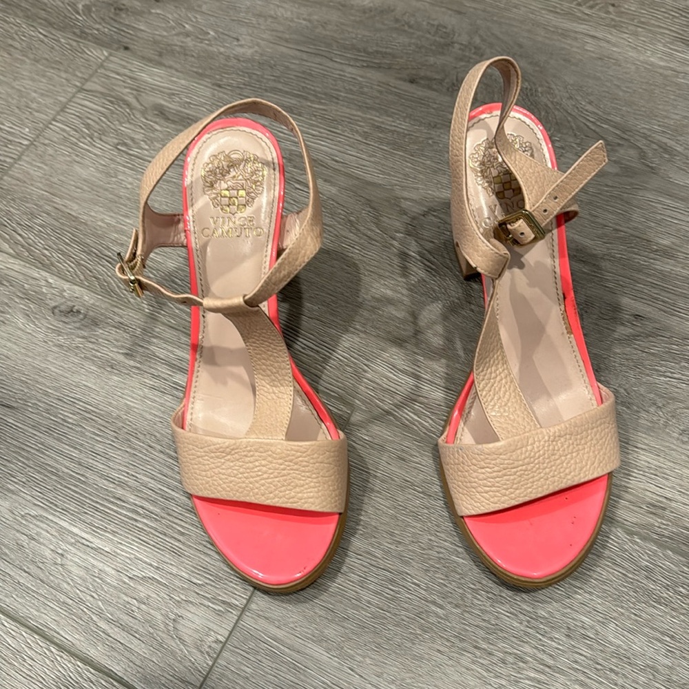 Vince Camuto VC NOVASI beige and neon pink sandals Size 9